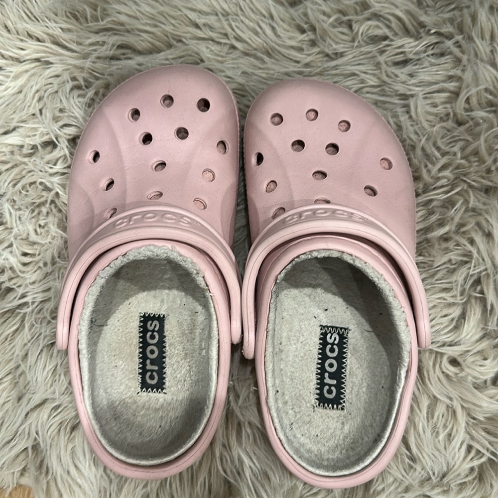 Women’s Cozy Crocs Clogs